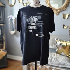 Taylor Swift Black Reputation Concert Tee Large
